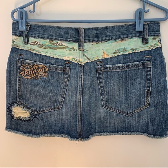 RIP CURL DISTRESSED DENIM SKIRT SIZE 5 - Picture 2 of 9